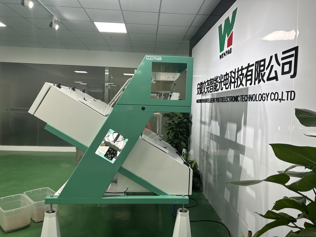 آلة تصنيف لون الأرز الذكية البصرية CCD RGB / الحبوب / المكسرات / الفول / تصنيف لون