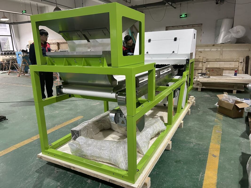 فاصل ألوان خام المنغنيز الصناعي عالي الدقة ≥99.99% مع مصدر ضوء LED وطارد معدني لفرز الحصى