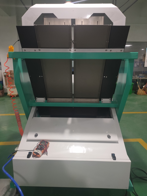 PVC PP HDPE PET لون البلاستيك فارز عالية الدقة للحبيبات أو رقائق