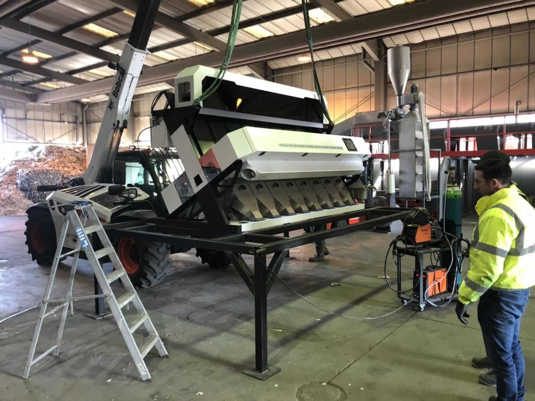 Dall Soybean Lentils Optical Rgb Camera Color Sorting Machine 5000kg / H الإنتاجية
