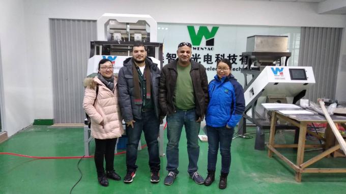 10 آلة تصنيف الألوان من الزجاج الأبيض الزرقاء البنية للصناعة مع جهاز تحكم عن بعد WiFi 15