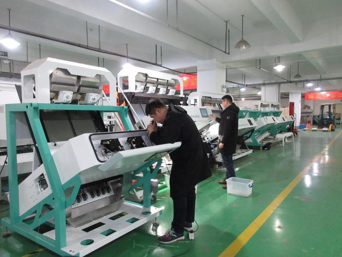 كاميرا CCD البصرية الذكية PET PVC HDPE آلة فرز الألوان البلاستيكية 15