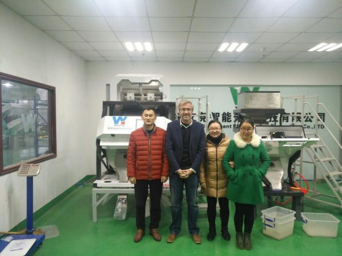 10 آلة تصنيف الألوان من الزجاج الأبيض الزرقاء البنية للصناعة مع جهاز تحكم عن بعد WiFi 14