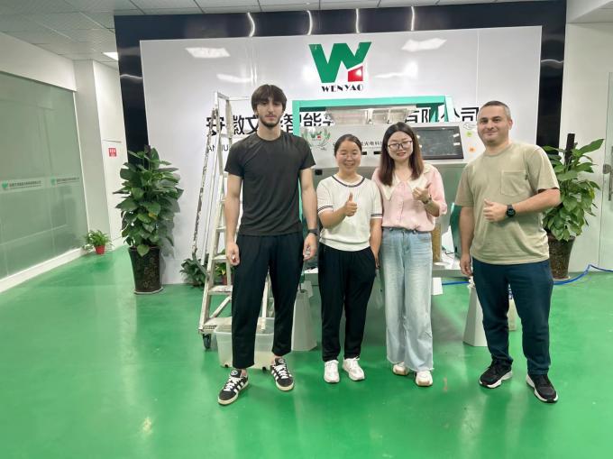 آلة فرز الألوان بالحزام بطول 1200 مم لمعالجة الحبوب والأرز الخام بدقة 99.99% 15